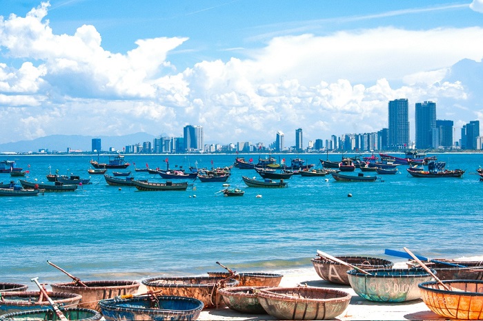 Du khách Hàn Quốc thích những bãi biển cát mịn và làn nước trong xanh của Việt Nam.